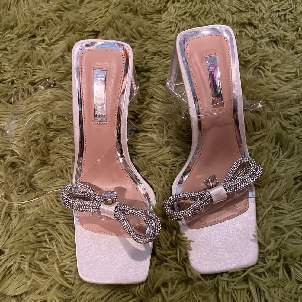 NEW Bow Heels